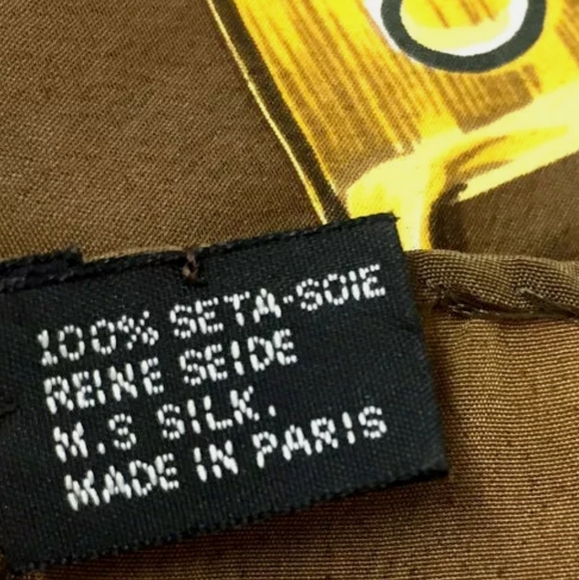 AUTHENTIC  CHANEL CC LOGO CHAIN SILK SCARF /A1092 - Picture 5 of 11